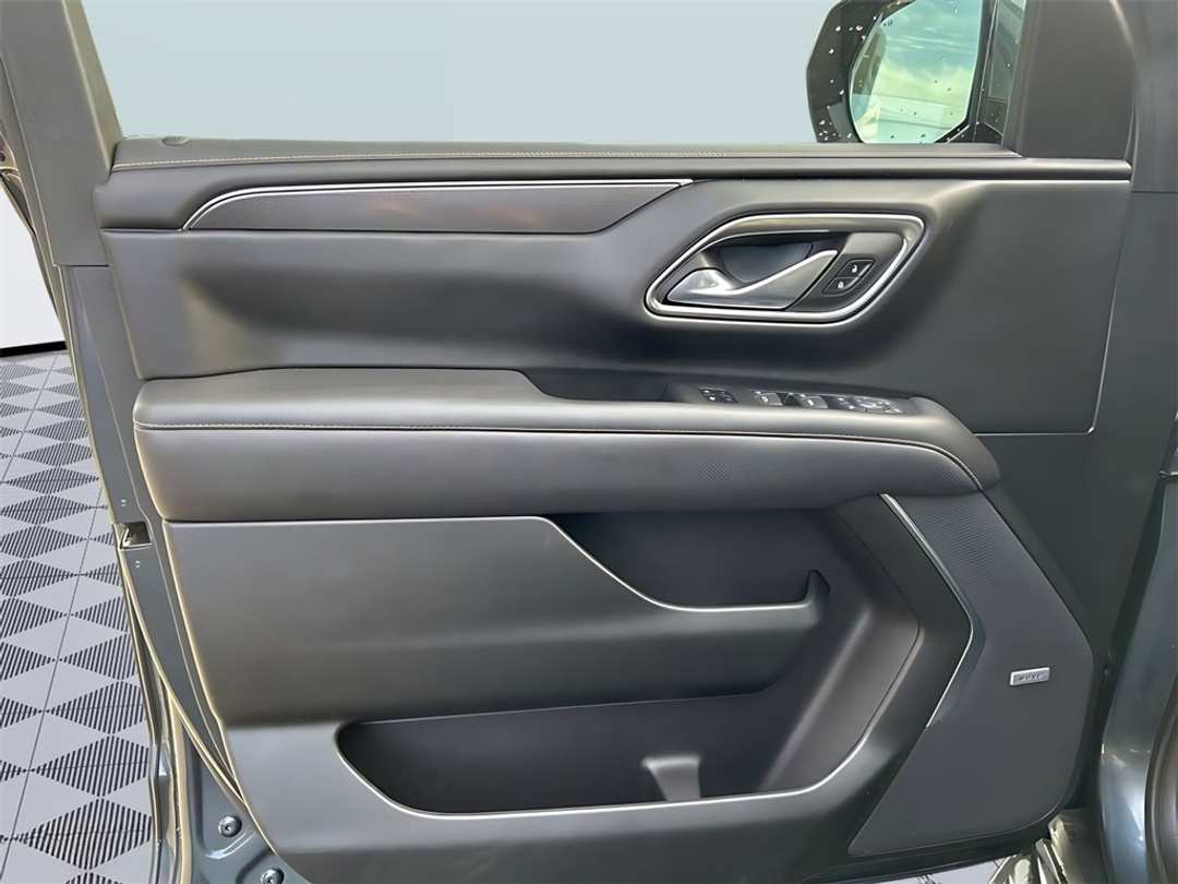 2021 GMC Yukon AT4 - Image 24