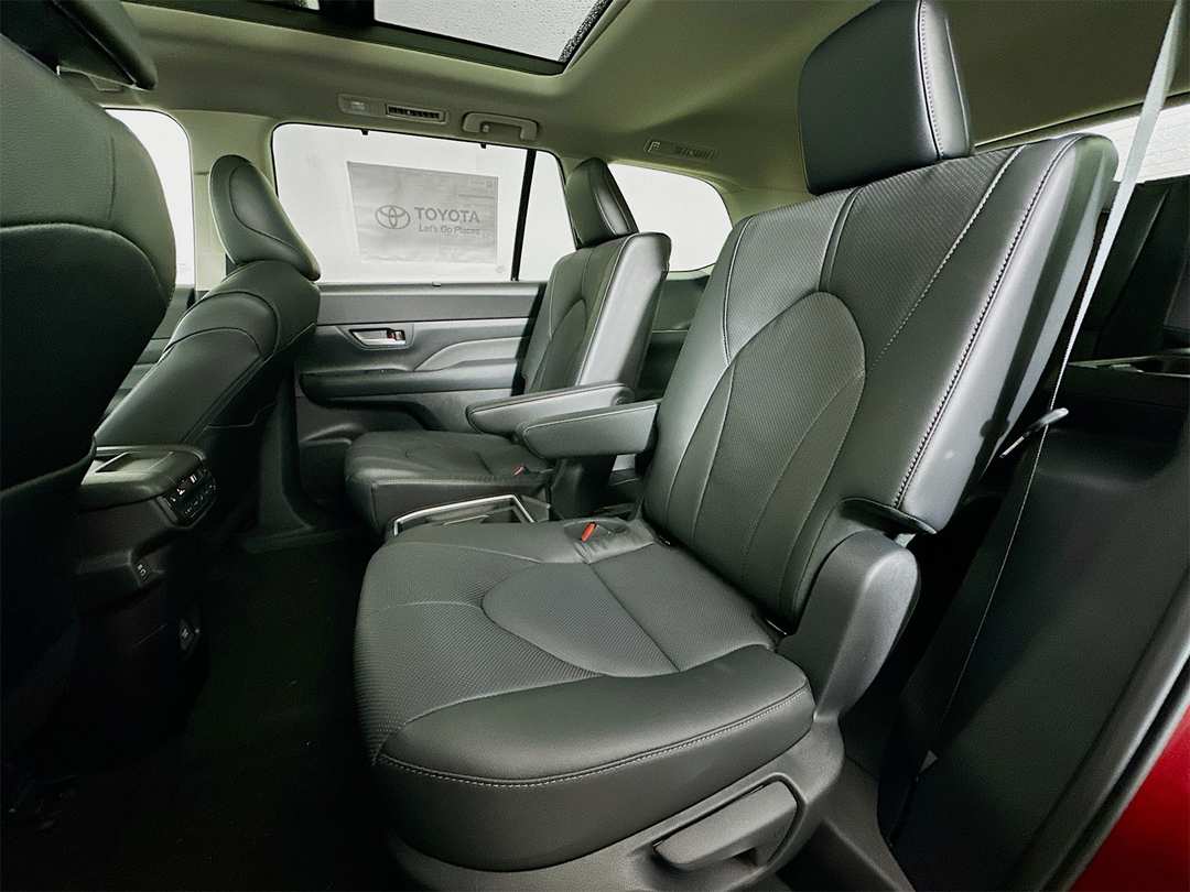 2026 Toyota Grand Highlander Limited - Image 26
