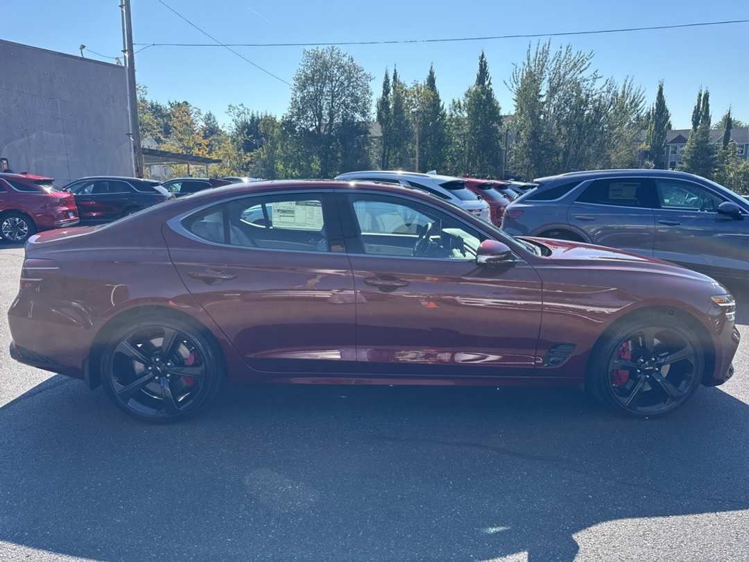 2026 Genesis G70 3.3T Sport Prestige - Image 8