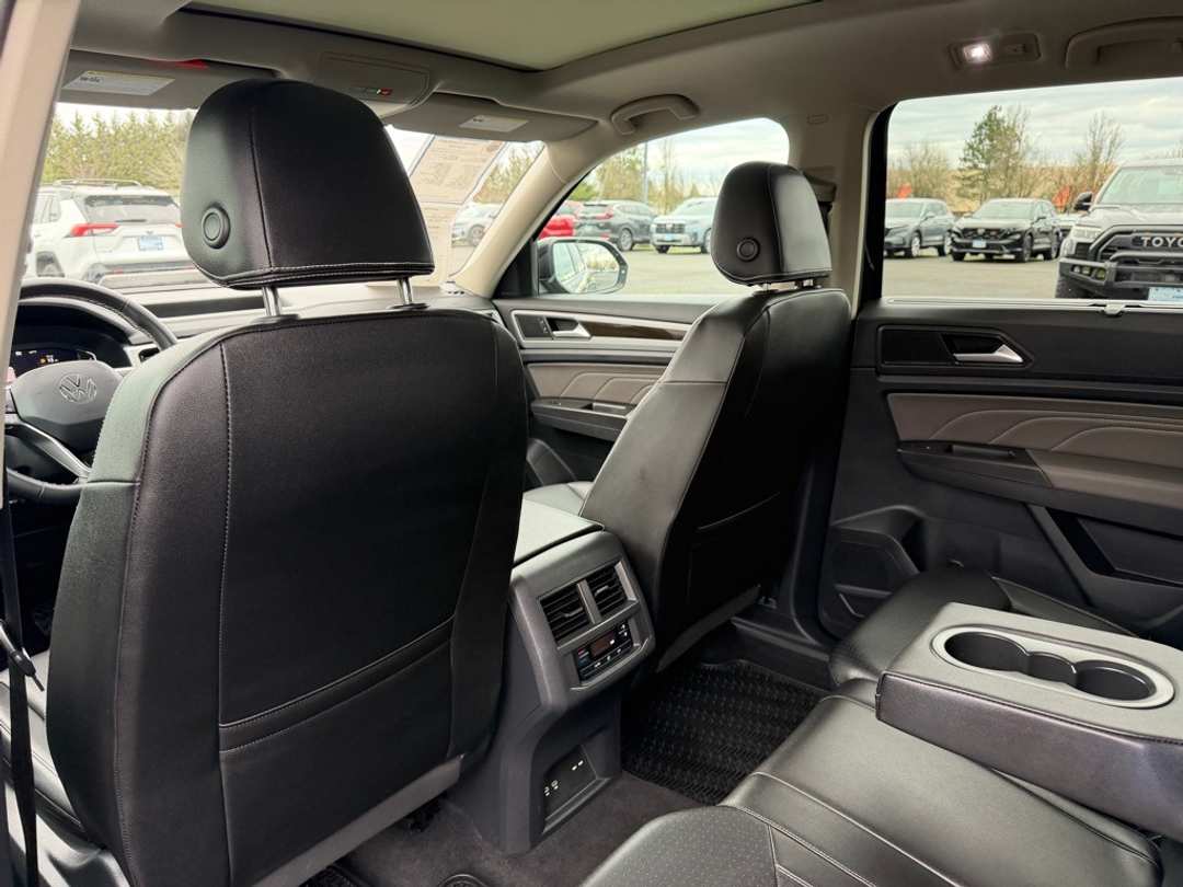 2023 Volkswagen Atlas 3.6L V6 SE w/Technology - Image 33