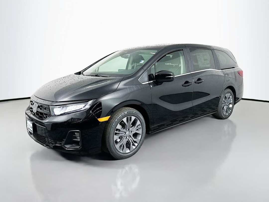 2026 Honda Odyssey Touring - Image 3