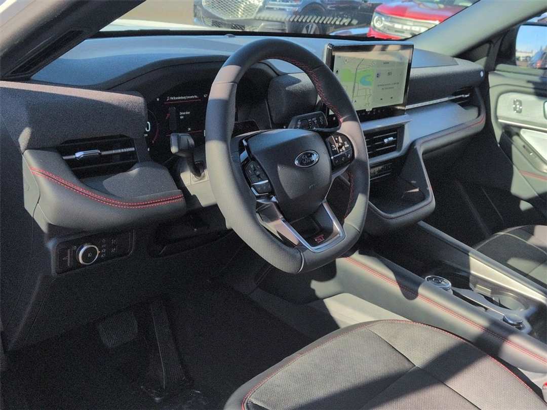 2026 Ford Explorer ST - Image 12