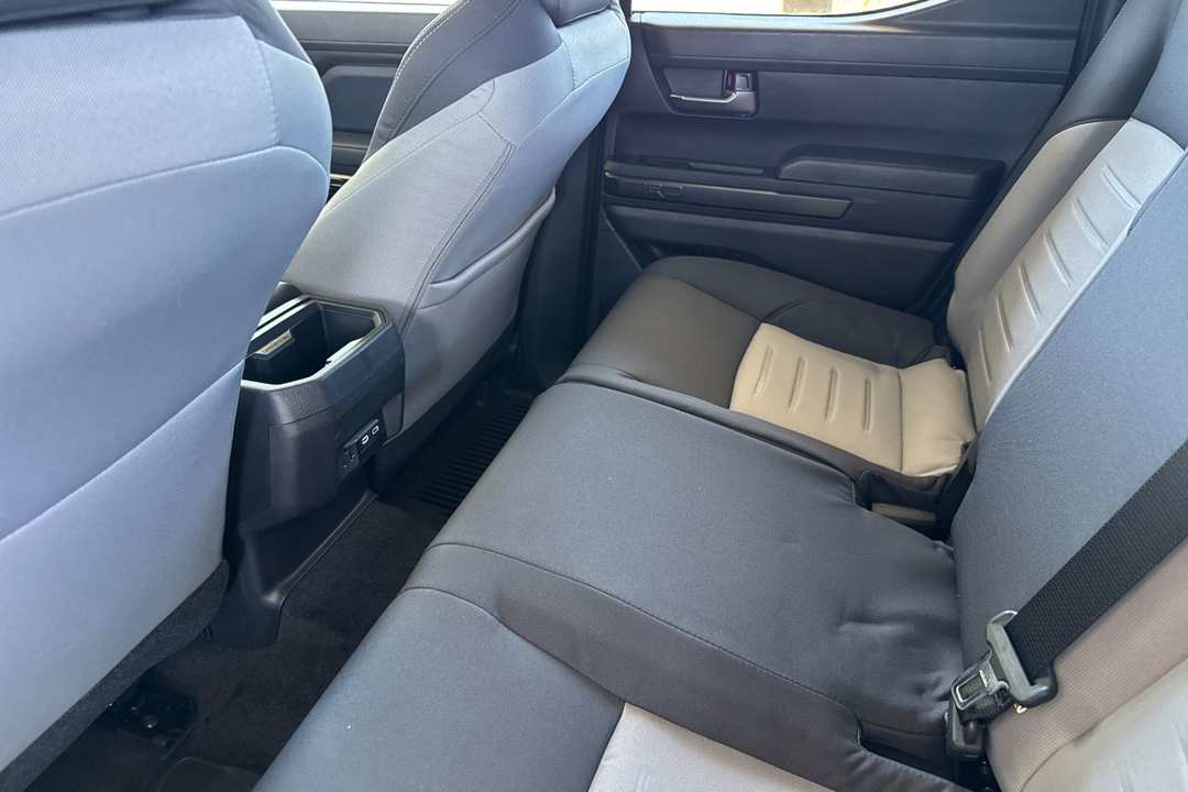 2025 Toyota Tacoma TRD Off Road - Image 12