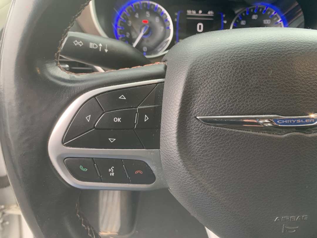 2018 Chrysler Pacifica Touring L - Image 14