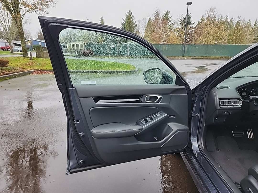 2026 Honda Civic Sport Touring - Image 20