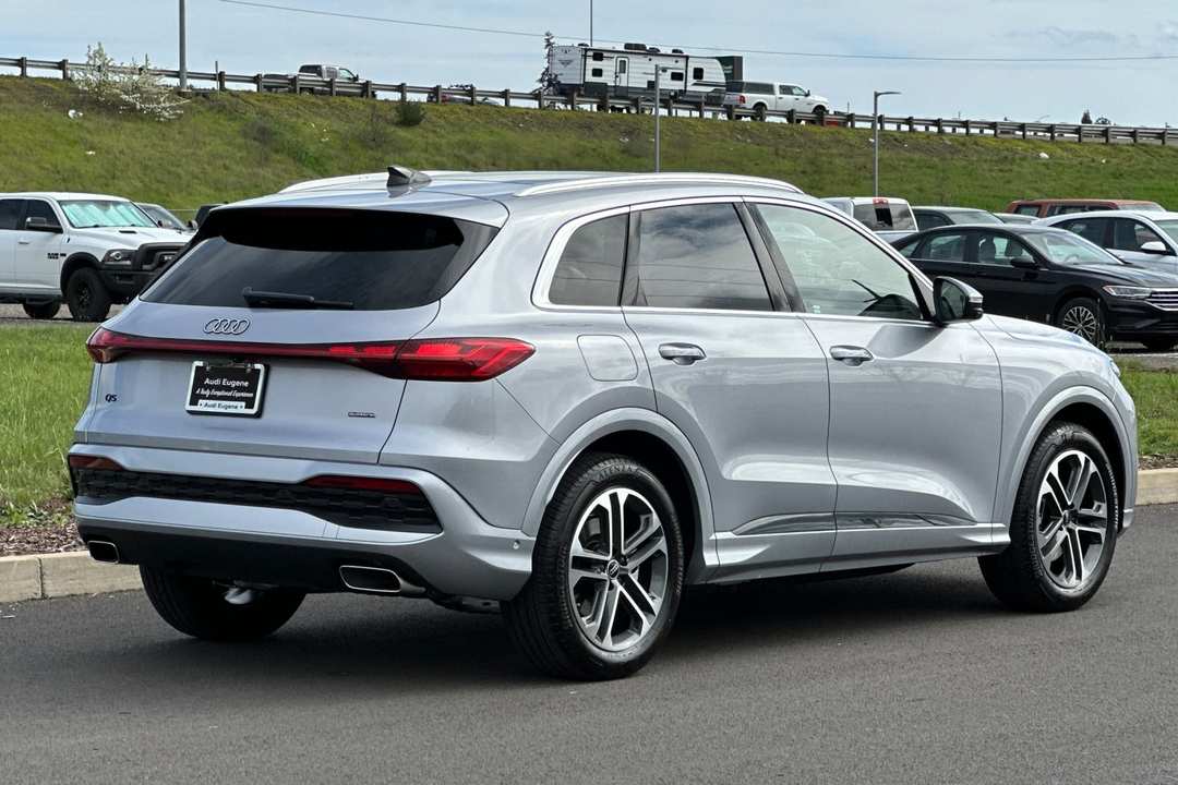 2026 Audi Q5 2.0T Prestige - Image 3