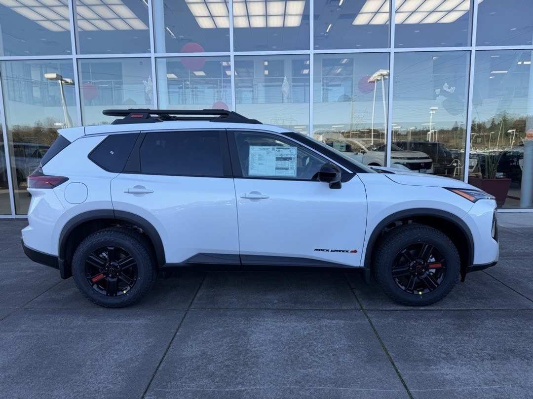 2026 Nissan Rogue Rock Creek - Image 8