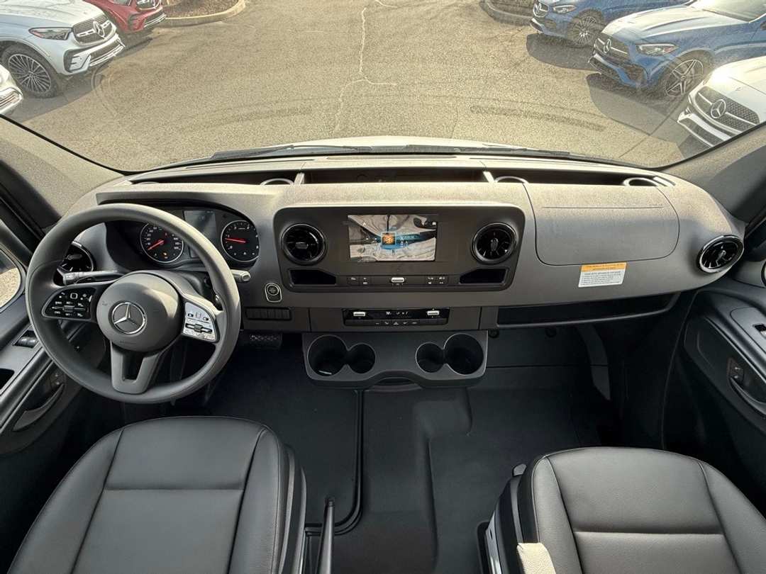 2024 Mercedes-Benz Sprinter 3500 Cargo 170 WB - Image 32