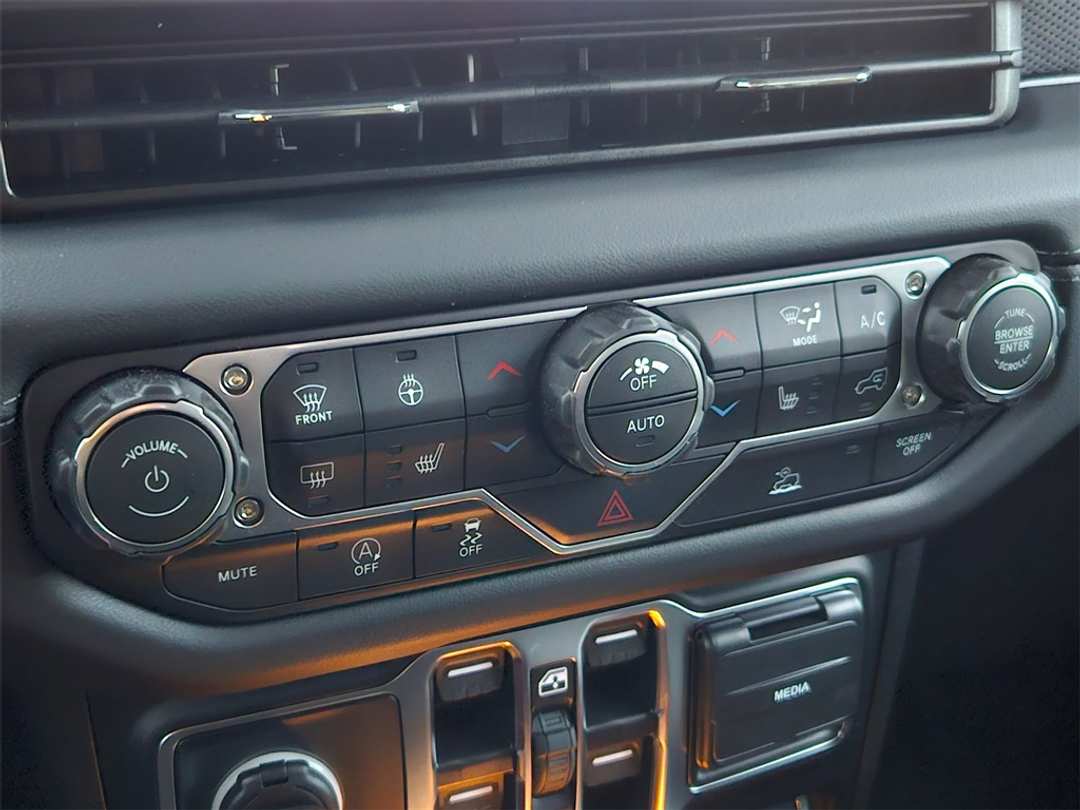 2026 Jeep Gladiator Rubicon - Image 23