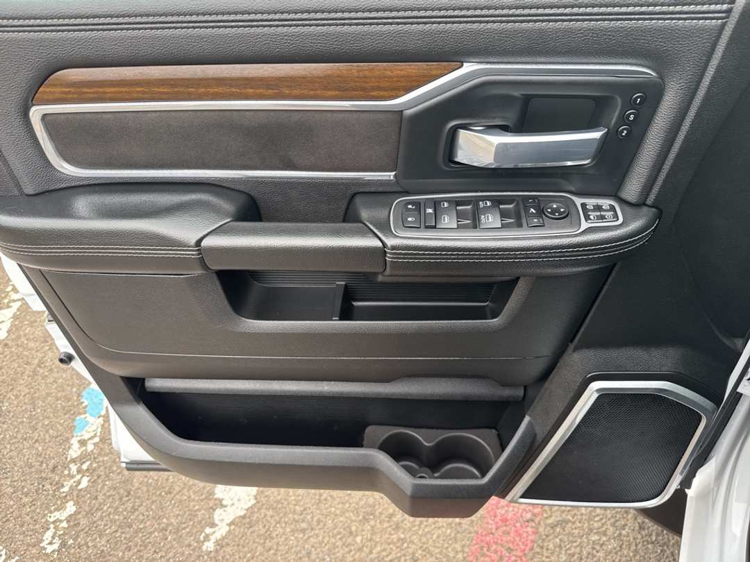 2024 Ram 3500 Laramie - Image 16