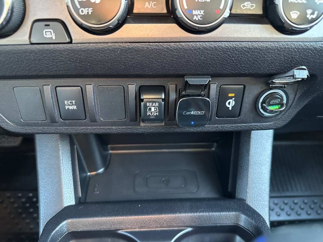 2020 Toyota Tacoma TRD Sport - Image 18