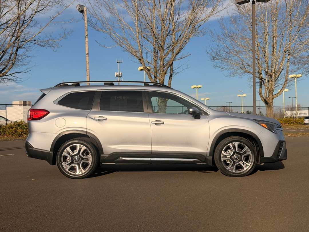 2023 Subaru Ascent Limited - Image 8