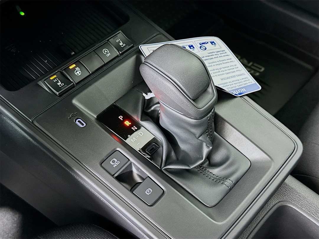 2026 Toyota Corolla Cross LE - Image 17