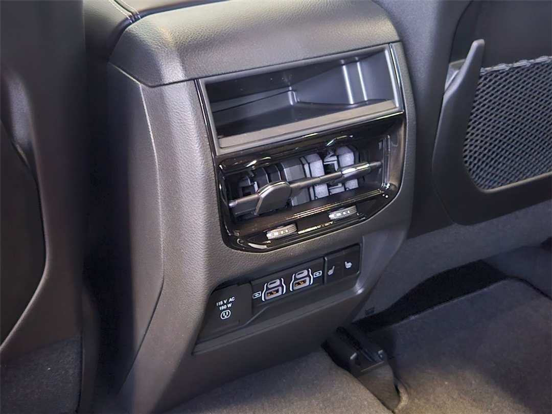 2025 Jeep Grand Cherokee Limited - Image 28