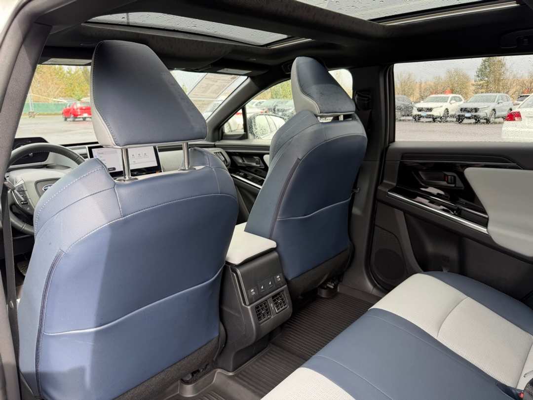 2023 Subaru Solterra Touring - Image 33