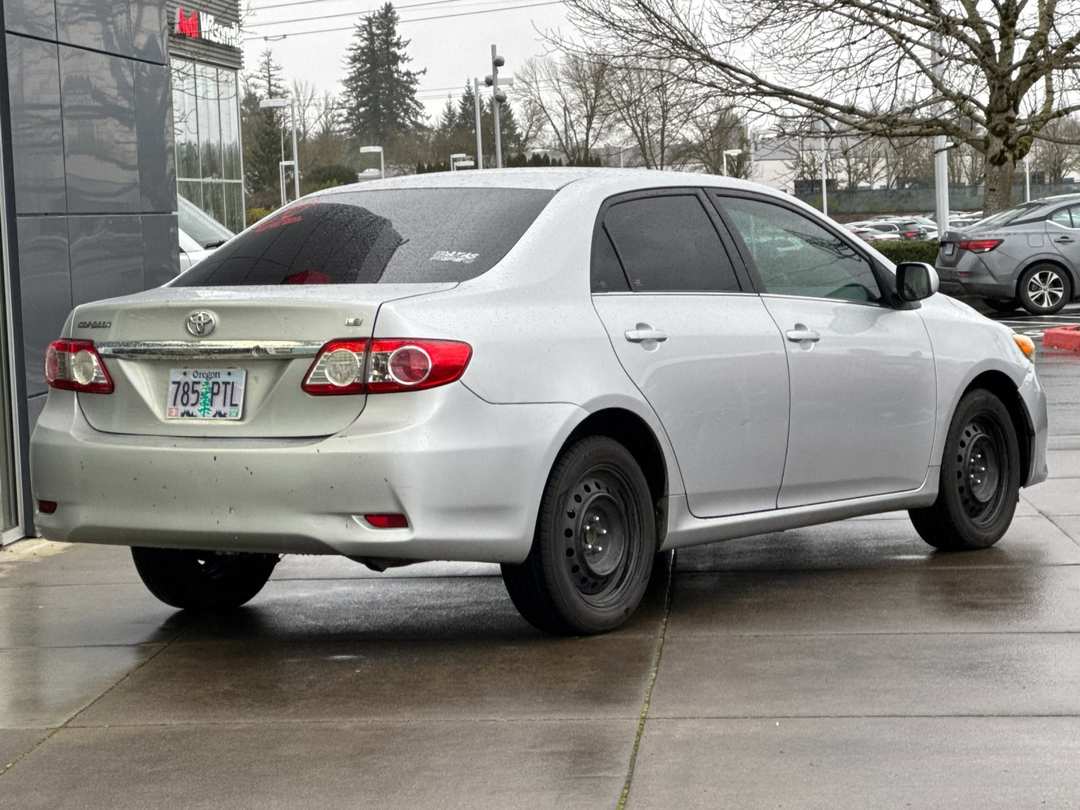2013 Toyota Corolla LE - Image 3