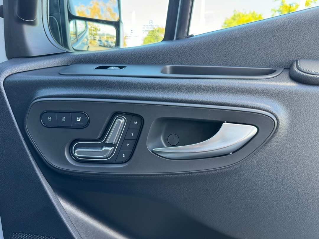 2025 Mercedes-Benz Sprinter 2500 Cargo 144 WB - Image 15