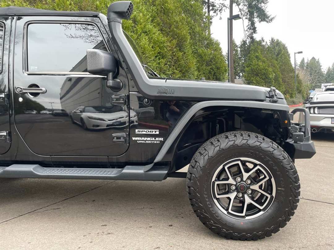 2015 Jeep Wrangler Unlimited Sport - Image 2