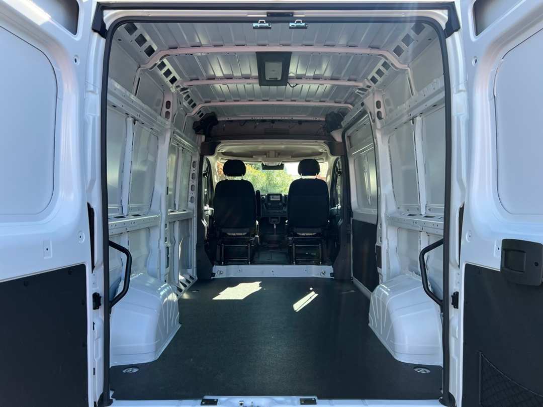2026 Ram Promaster 2500 High Roof - Image 9