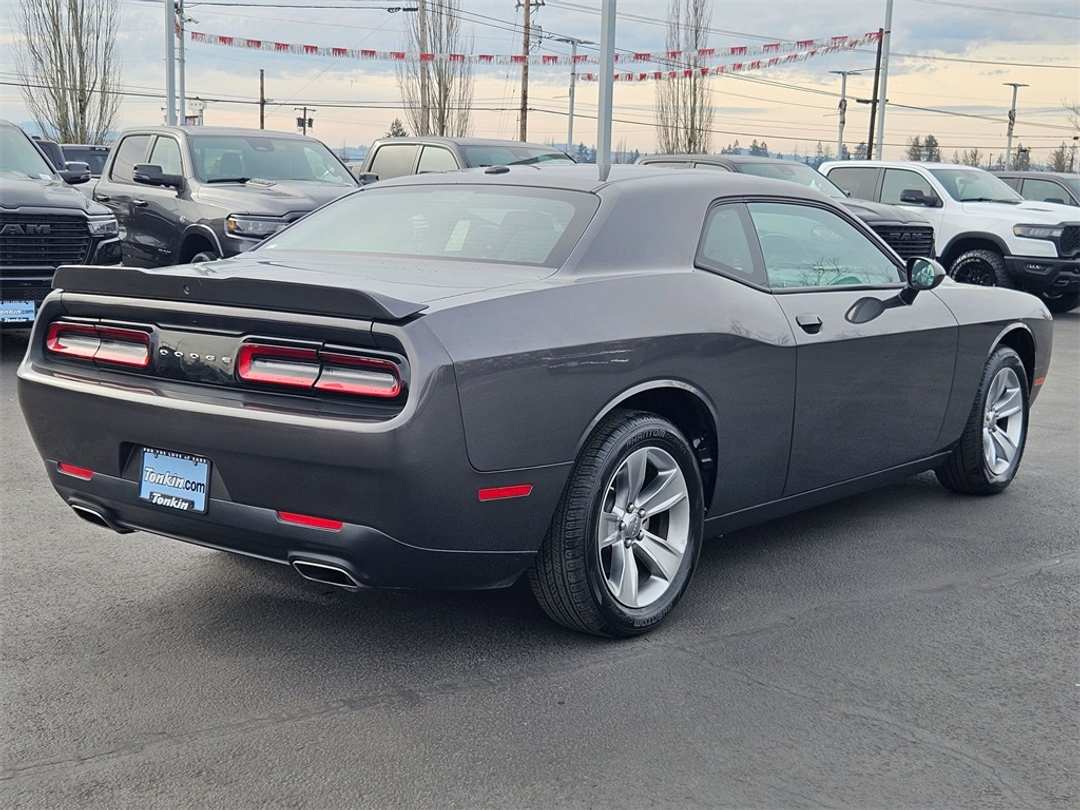 2022 Dodge Challenger SXT - Image 6