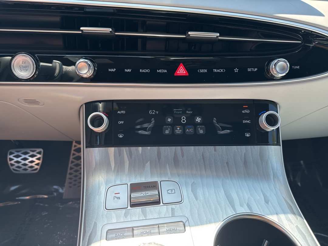 2026 Genesis Electrified Gv70 - Image 26