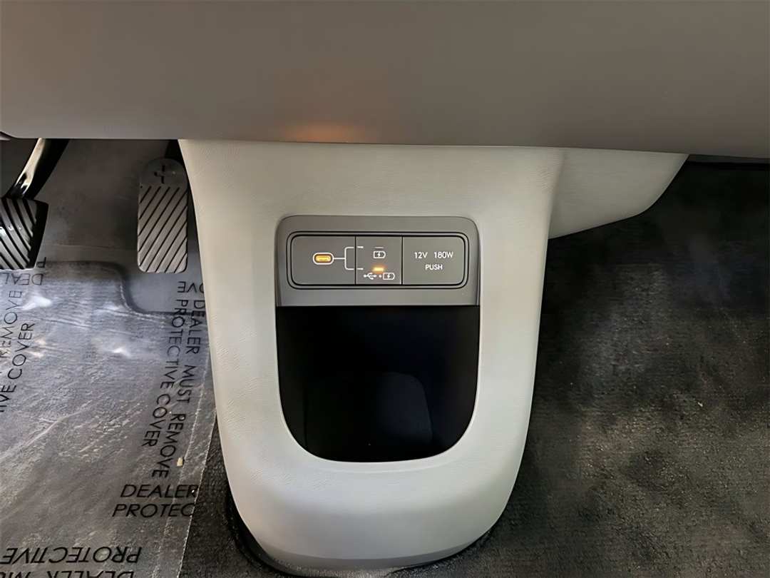 2026 Hyundai Ioniq 5 Limited - Image 20