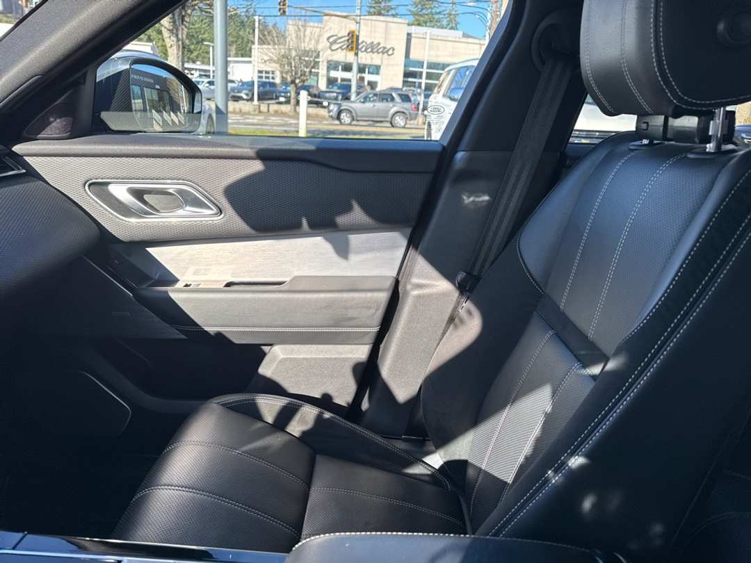 2019 Land Rover Range Rover Velar SE RDynamic - Image 30