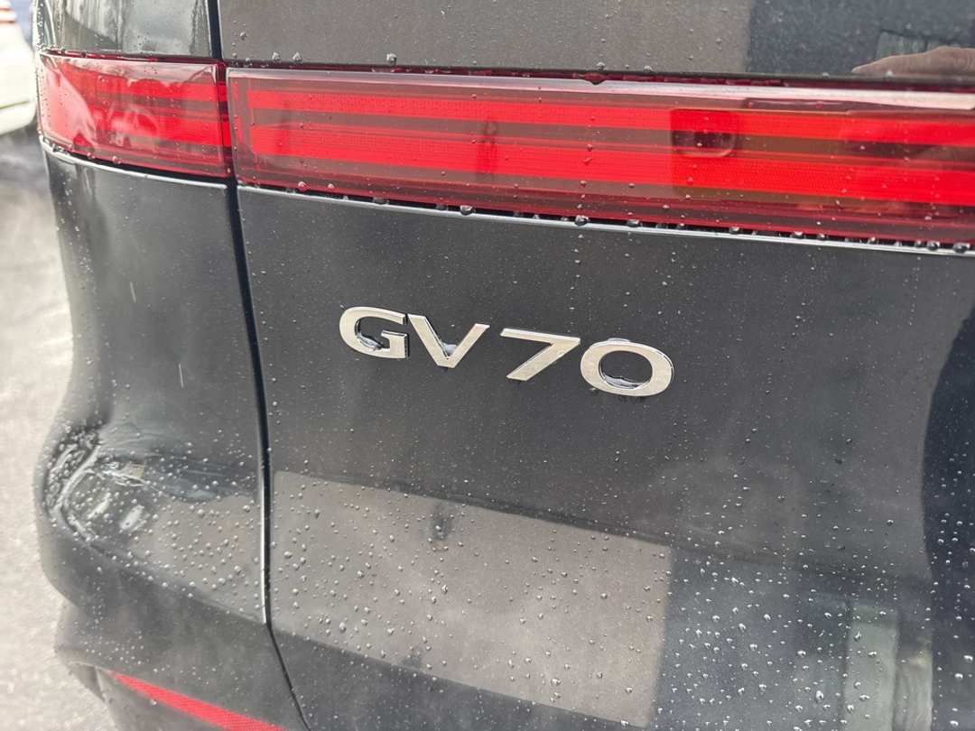 2026 Genesis Gv70 3.5T Sport Prestige - Image 10