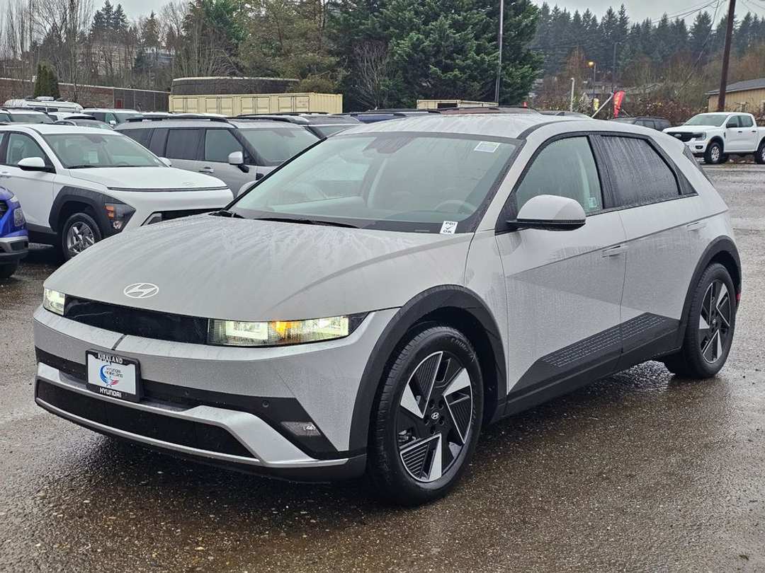 2026 Hyundai Ioniq 5 SEL - Image 3