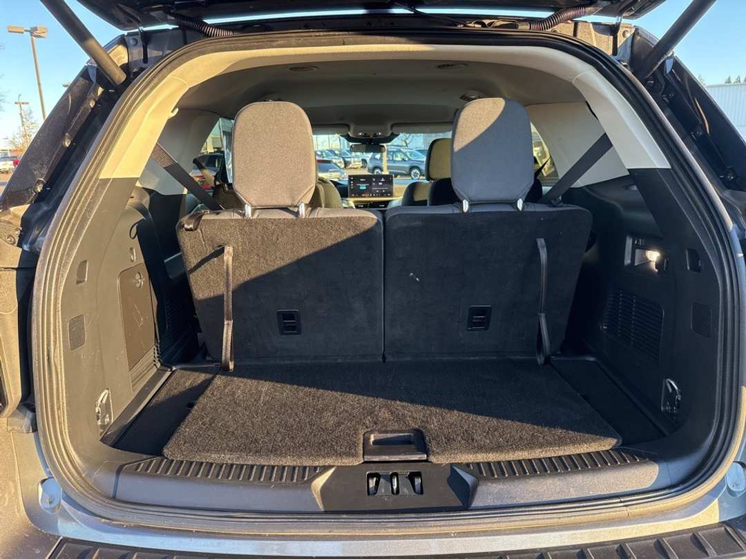 2025 Ford Explorer Active - Image 21