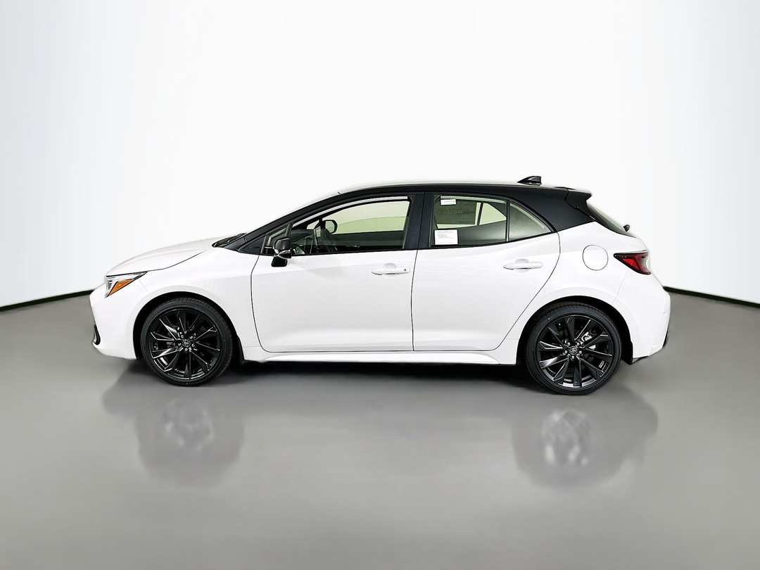 2026 Toyota Corolla XSE - Image 4