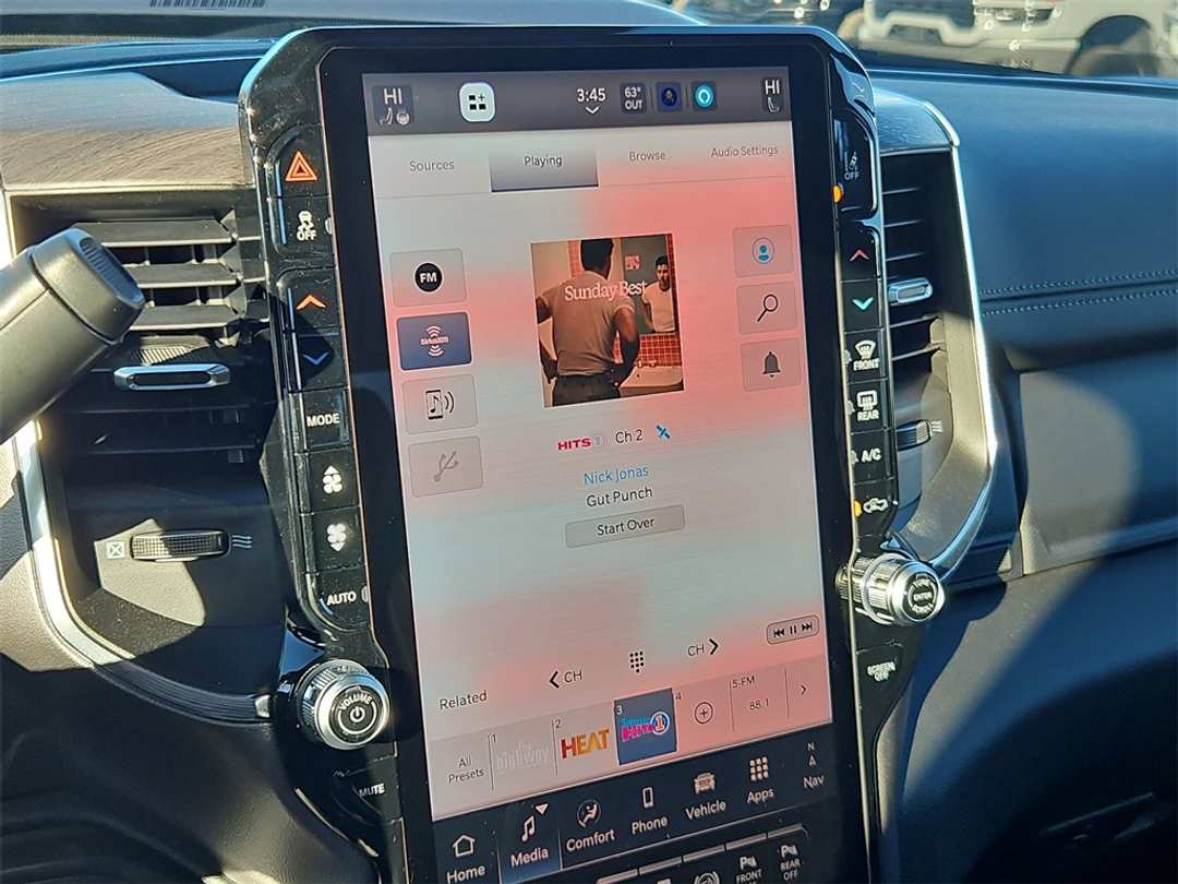 2026 Ram 3500 Laramie - Image 17