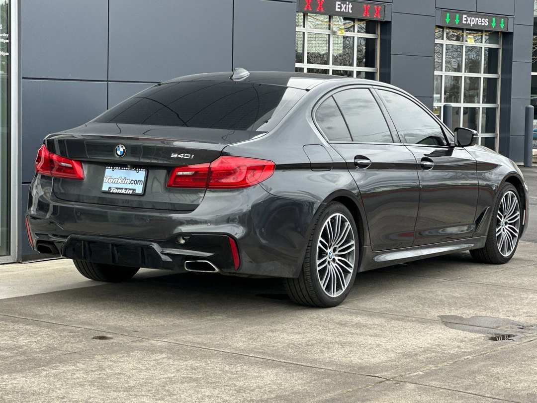 2018 BMW 5 Series 540i - Image 3
