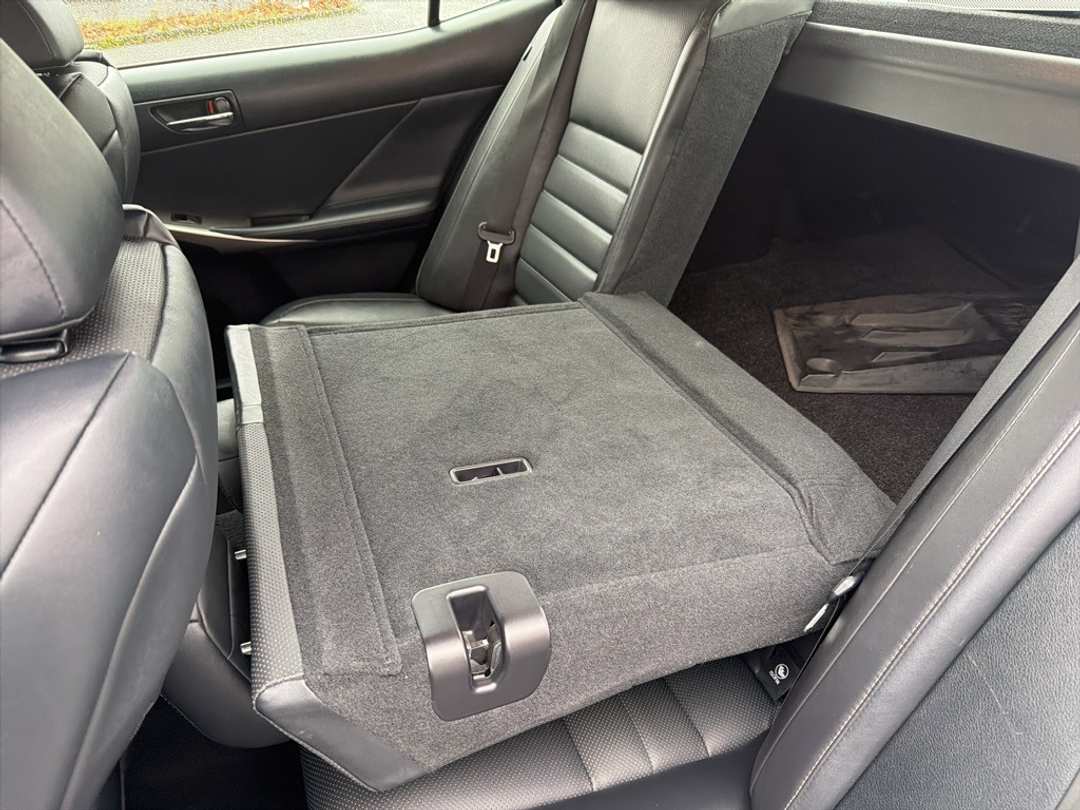 2015 Lexus Is 250 - Image 16