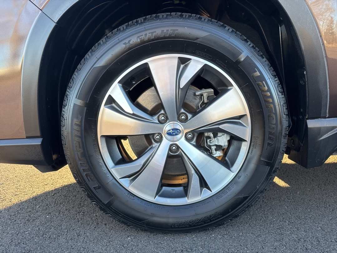 2019 Subaru Ascent Premium - Image 9