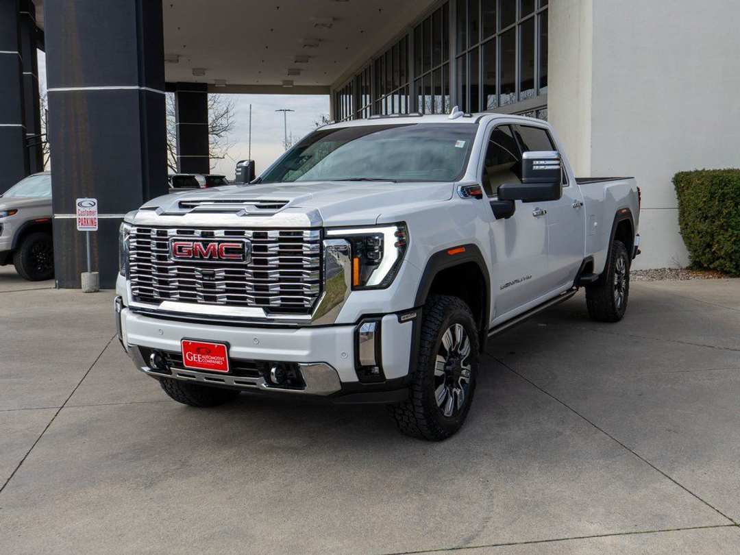 2024 GMC Sierra 3500Hd Denali - Image 3