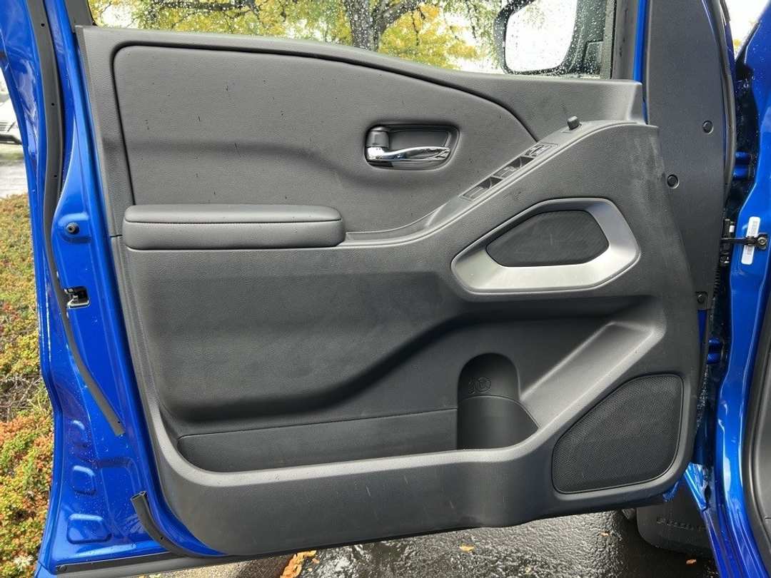 2026 Nissan Frontier SV - Image 10