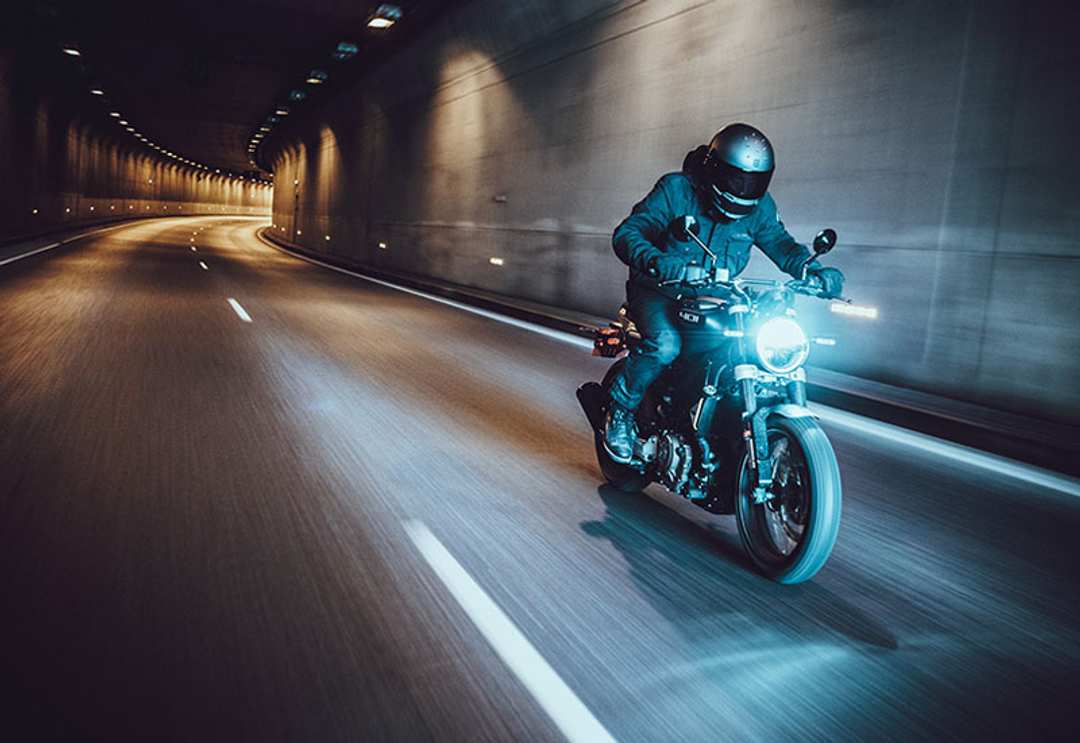 2021 Husqvarna Svartpilen 401 - Image 3