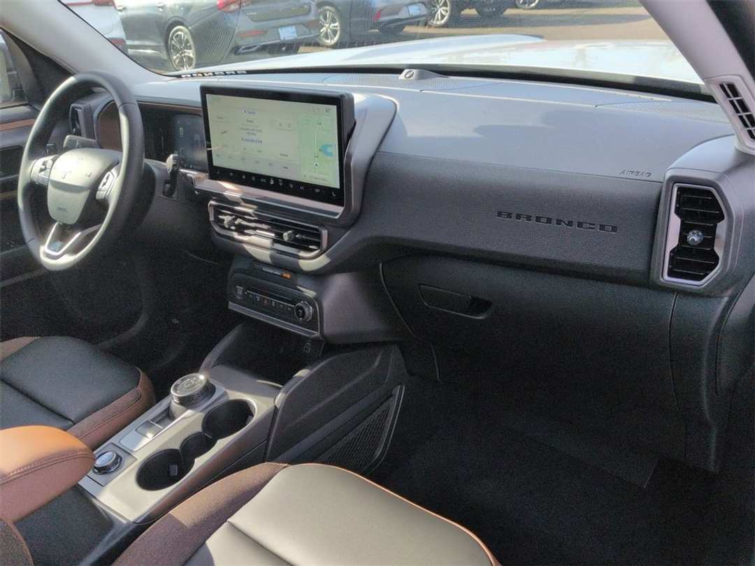 2026 Ford Bronco Sport Outer Banks - Image 32