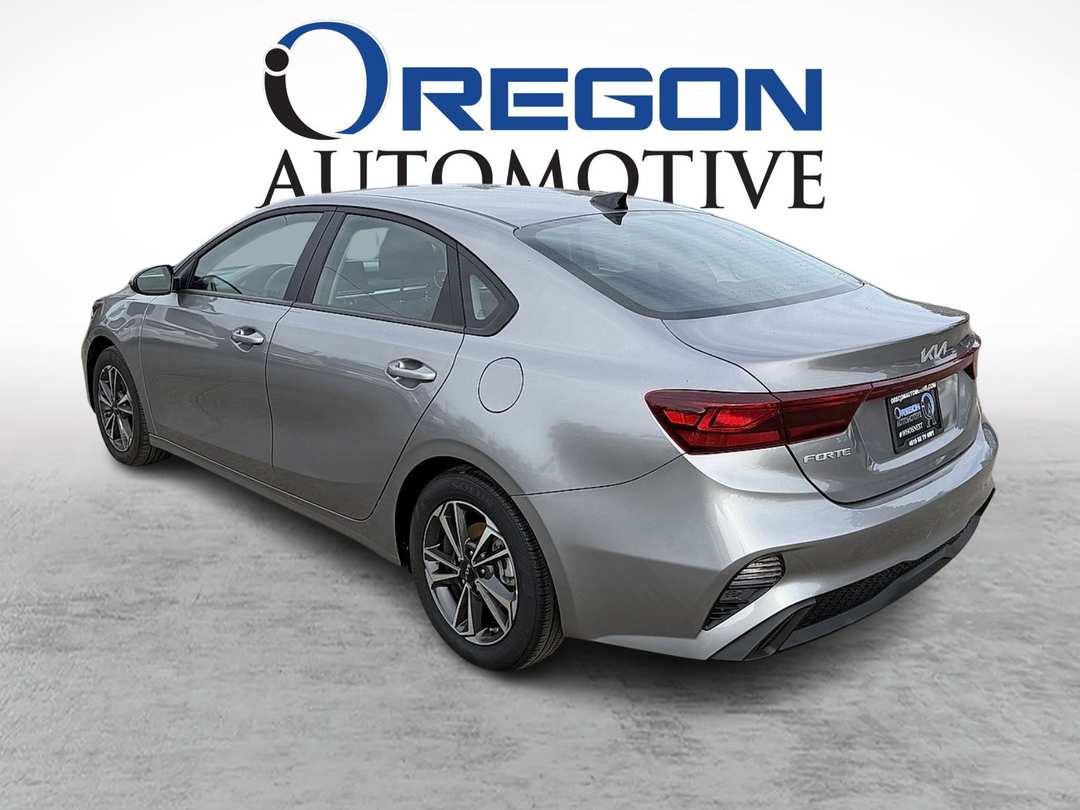 2024 Kia Forte LXS - Image 3