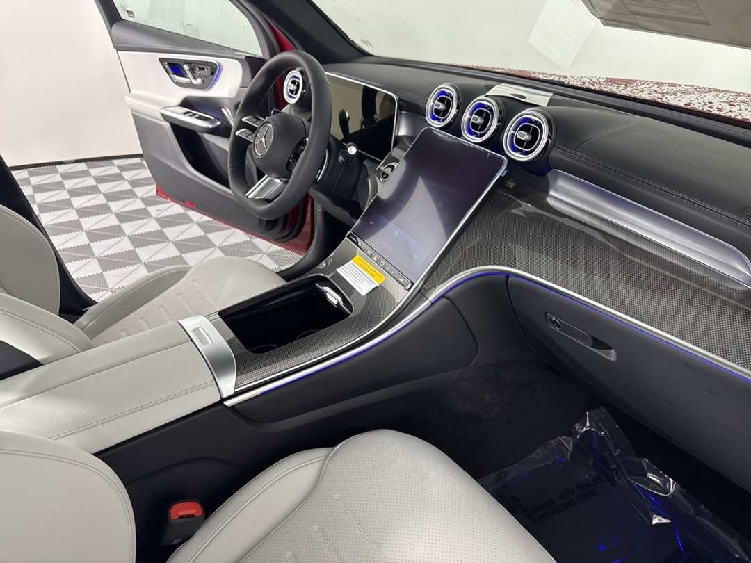 2026 Mercedes-Benz GLC GLC 300 - Image 18