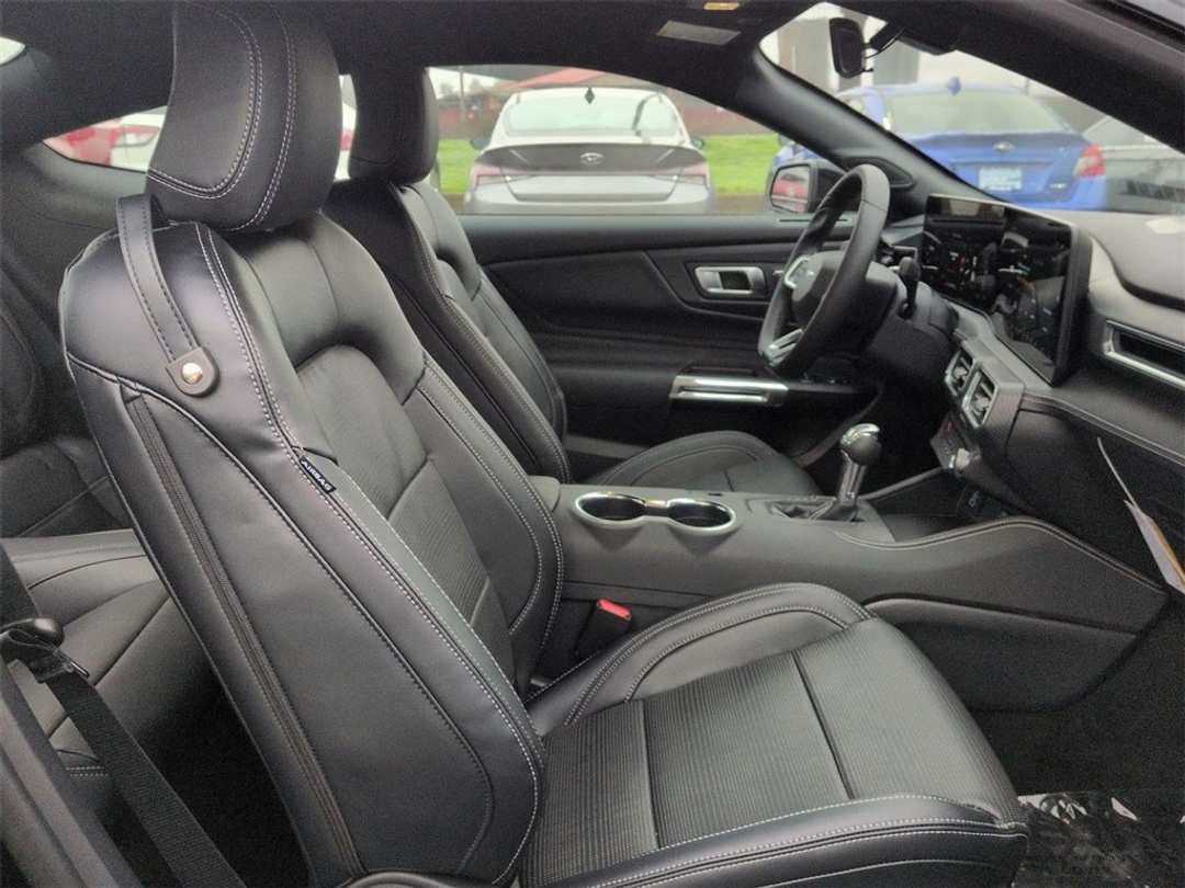 2026 Ford Mustang EcoBoost Premium - Image 29