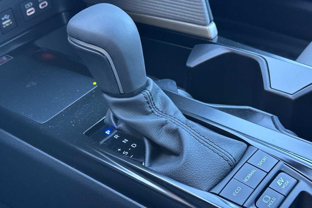 2026 Toyota Camry SE - Image 20