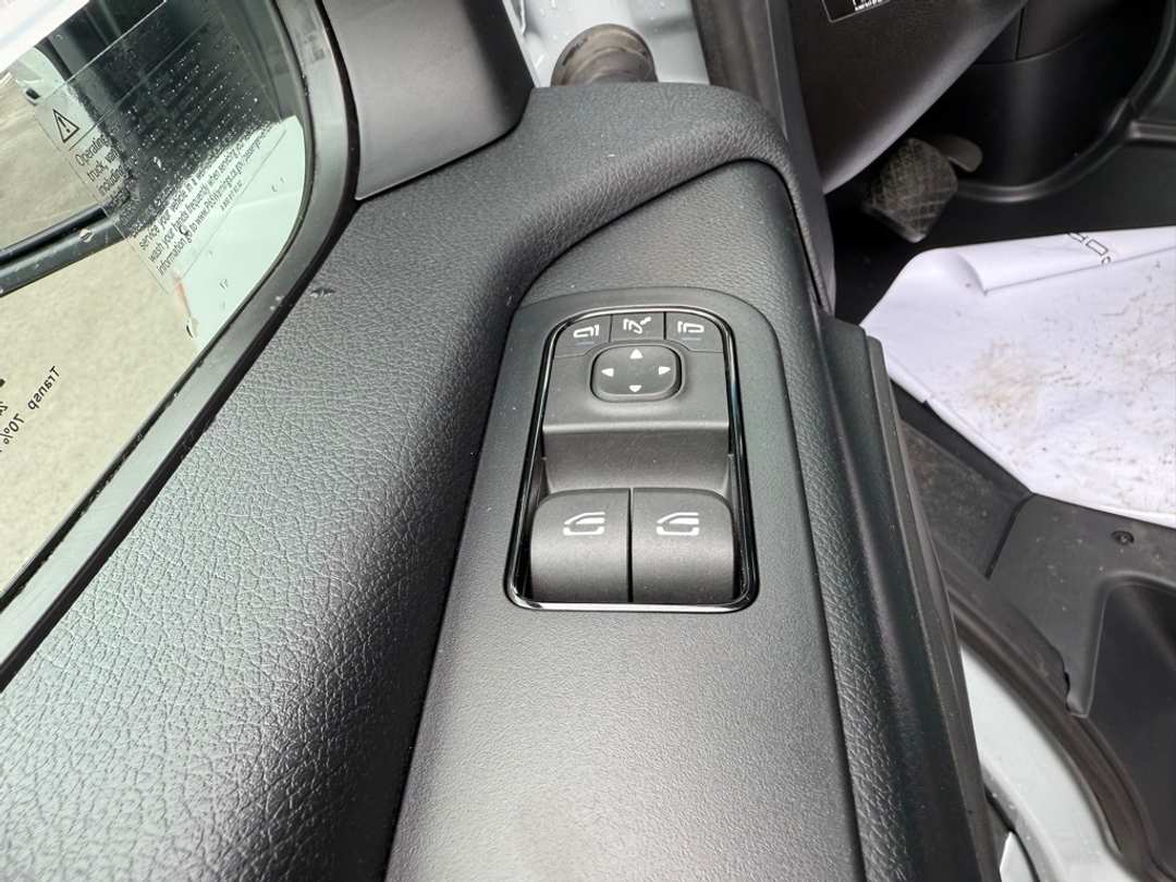 2025 Mercedes-Benz Sprinter 2500 Cargo 144 WB - Image 24