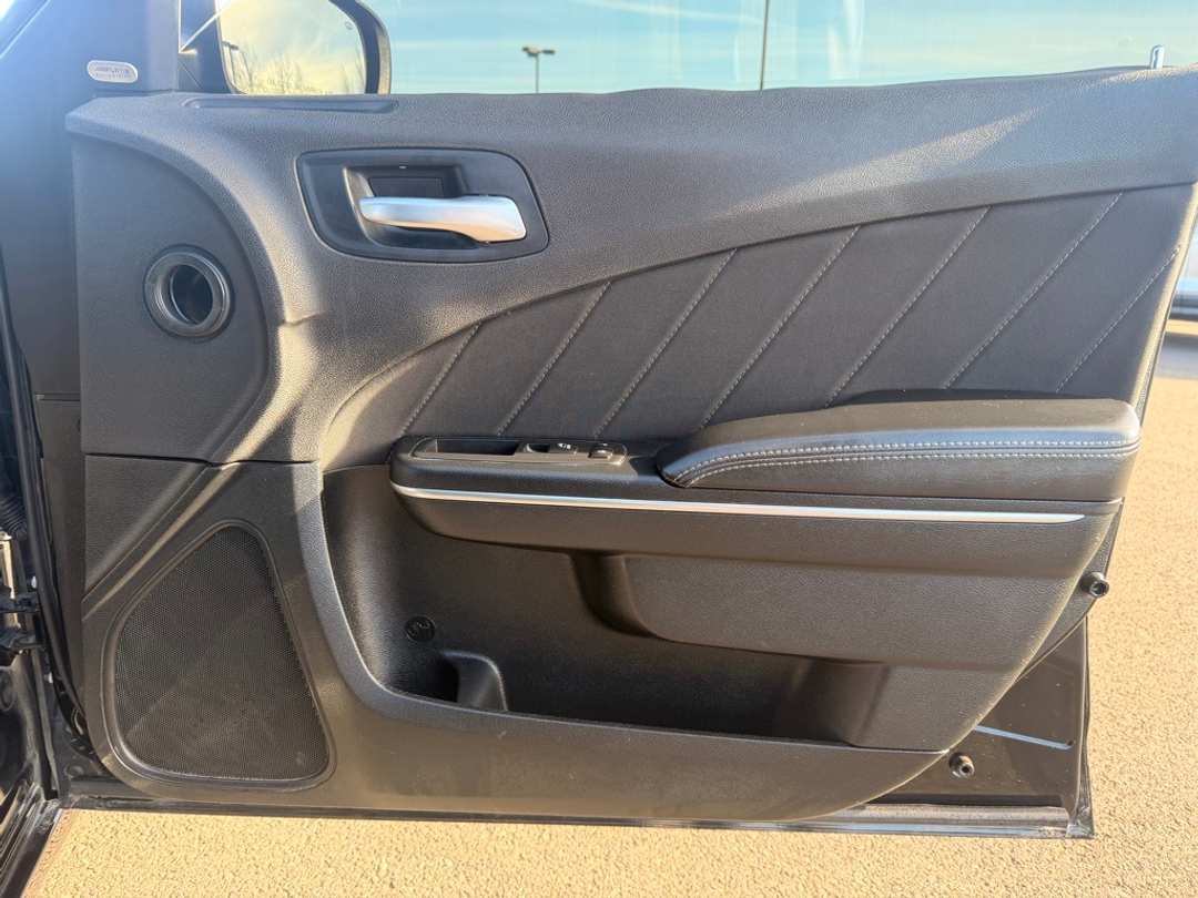 2017 Dodge Charger R/T - Image 23