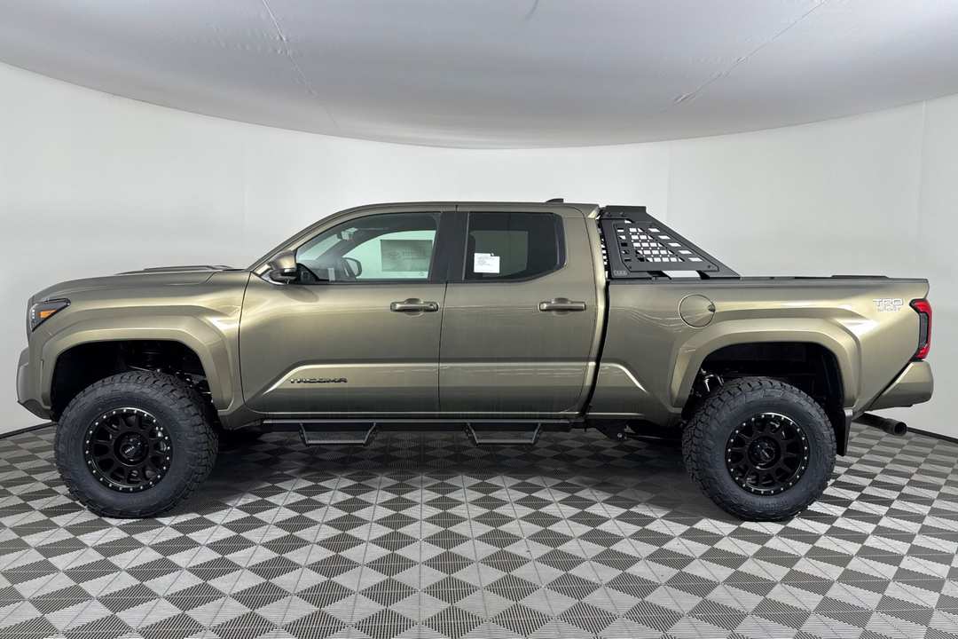 Toyota Tacoma - Image 6