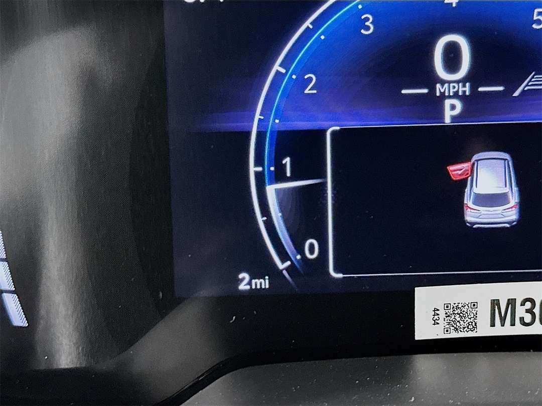 2026 Toyota Corolla Cross L - Image 12