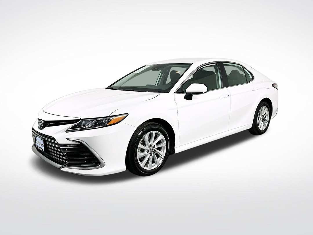 2024 Toyota Camry LE - Image 4