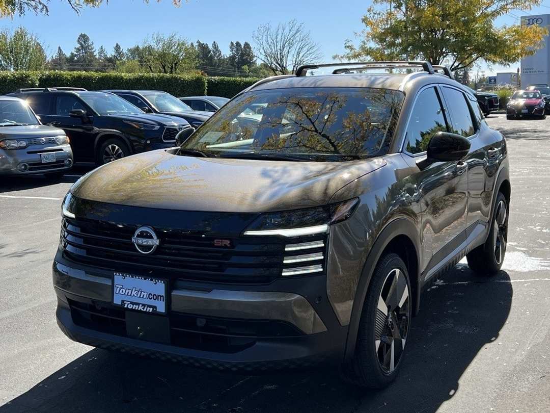 2026 Nissan Kicks SR - Image 3