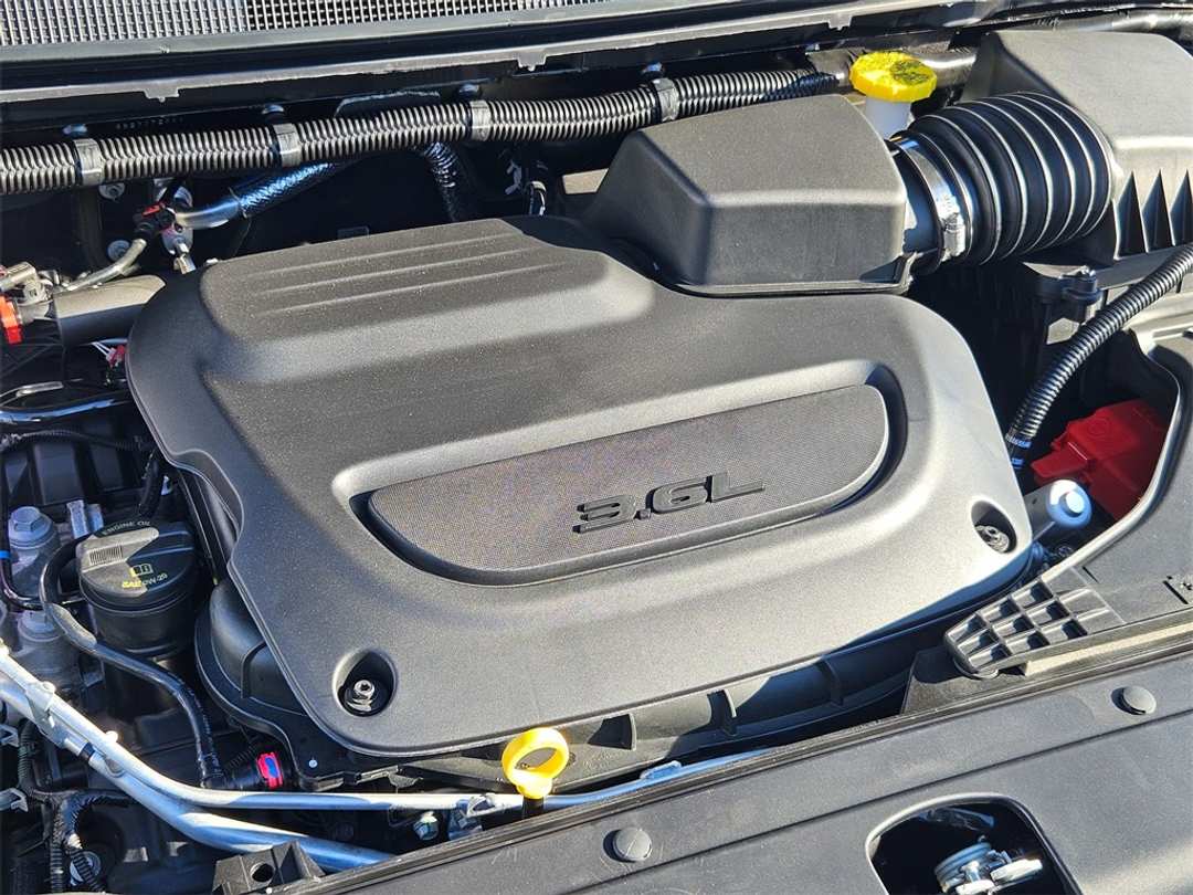 2026 Chrysler Pacifica Pinnacle - Image 45